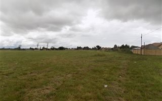 600 m² Land available in Newcastle Central
