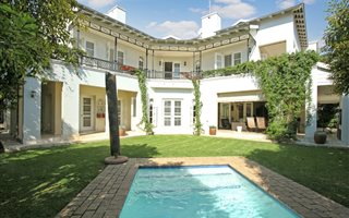 3 Bedroom Cluster in Hyde Park