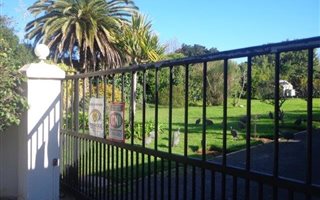 1000 m² Land available in Durbanville Hills