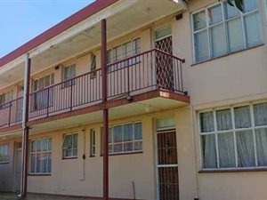 1 Bed Apartment in Barry Hertzog Park