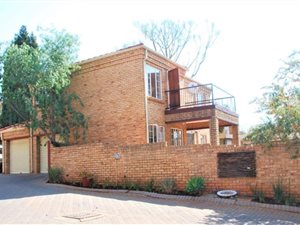 3 Bed House in Amorosa