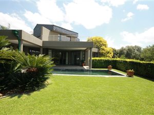 4 Bed House in Dainfern Golf Estate