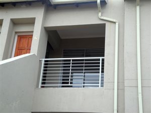 2 Bed Apartment in Florida Glen