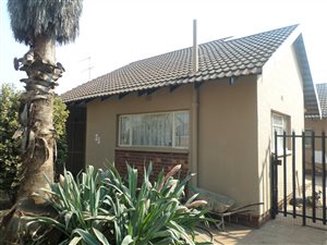 3 Bed House in Edelweiss