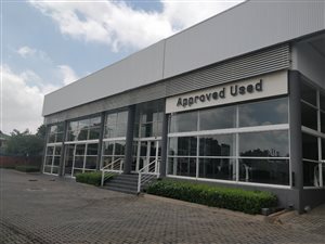 3692 m² Commercial space in Carlswald Estate
