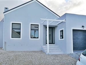 3 Bedroom House in Sandbaai