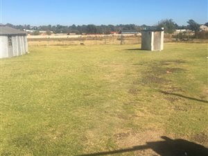 2 ha Land available in Petit