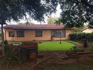 2 Bed House in Estera