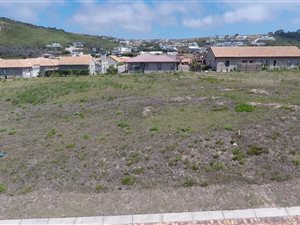 591 m² Land available in Plettenberg Bay
