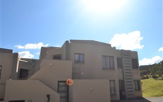 3 Bedroom Apartment in Helderkruin