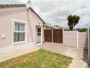 2 Bed Townhouse in Thornton