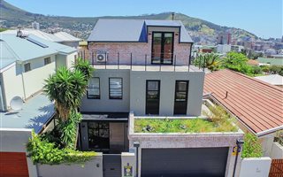 3 Bedroom House in Vredehoek