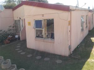 3 Bed Townhouse in Bloubosrand