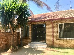 2 Bed Townhouse in Erasmuskloof