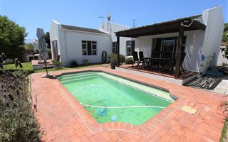 3 Bedroom House in Marina Da Gama