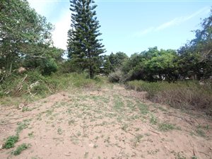 1084 m² Land available in East Bank