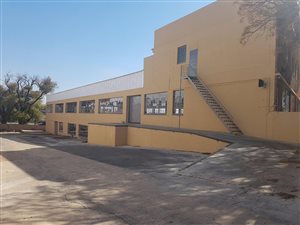 2400 m² Industrial space in Reuven