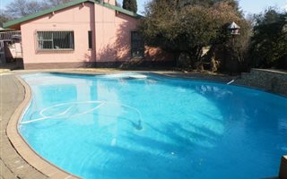 2.7 ha Farm in Theoville