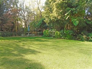 3718 m² Land available in Illovo