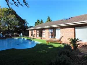 4 Bed House in Loerie Park