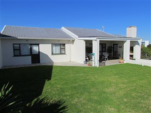 3 Bed Apartment in Melkbosstrand