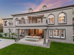 4 Bed House in Bryanston