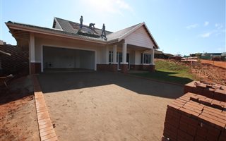 3 Bedroom House in Mt Edgecombe
