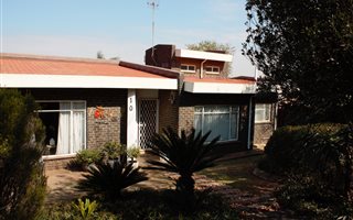 3 Bedroom House in Ridgeway