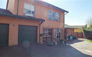 5 Bedroom House in Marlands