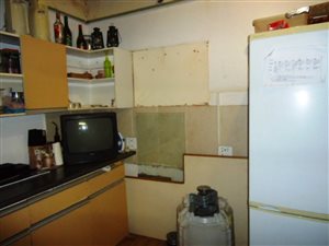 8 Bed House in Hermanstad