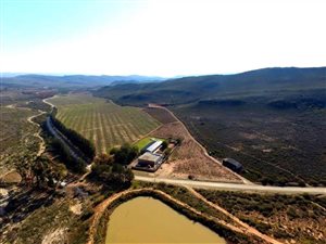 450 ha Farm in McGregor