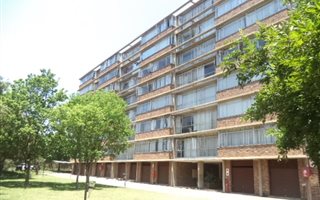 3 Bedroom Flat in Kilner Park