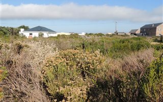 770 m² Land available in Bettys Bay