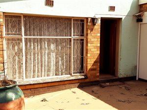 3 Bed House in Roosheuwel