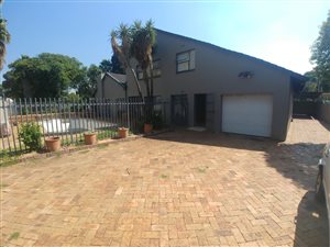 4 Bed House in Brackenhurst