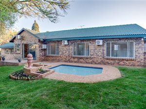 3 Bed House in Weltevreden Park