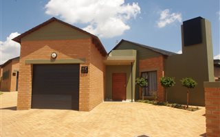 2 Bedroom House in Retire at Midstream