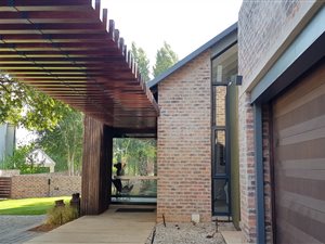 5 Bed House in Southdowns Estate