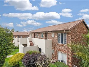 2 Bed Apartment in Edenglen