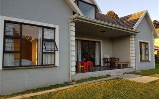 5 Bedroom House in Assagay
