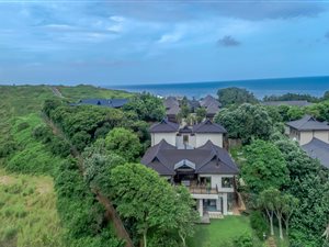 5 Bed House in Sheffield Beach
