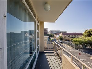 1 Bed Apartment in Observatory