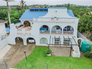 4 Bed House in Port Edward