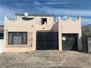 4 Bed House in Bonteheuwel