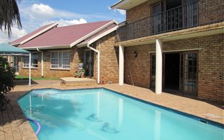 5 Bedroom House in Vanderbijlpark SE3