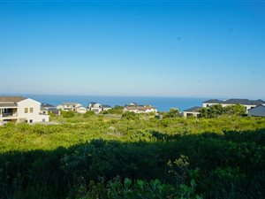 875 m² Land available in Pezula Golf Estate