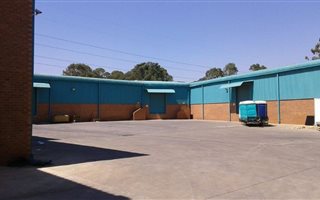 992 m² Industrial space in Wychwood