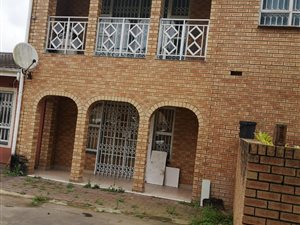 9 Bed House in Wyebank