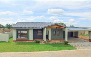 3 Bedroom House in Waterkloof