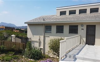 5 Bedroom House in Noordhoek